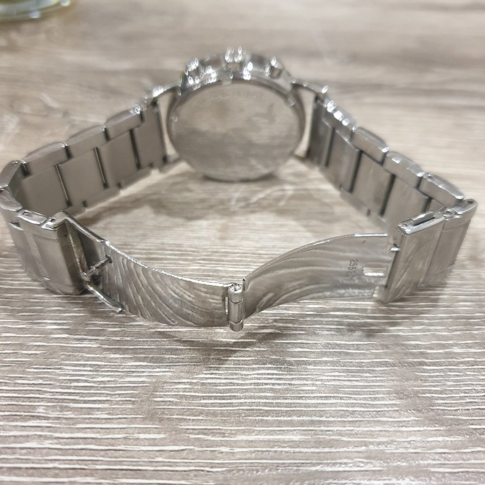 DKNY Watch (Authentic) - Picture 9 of 14